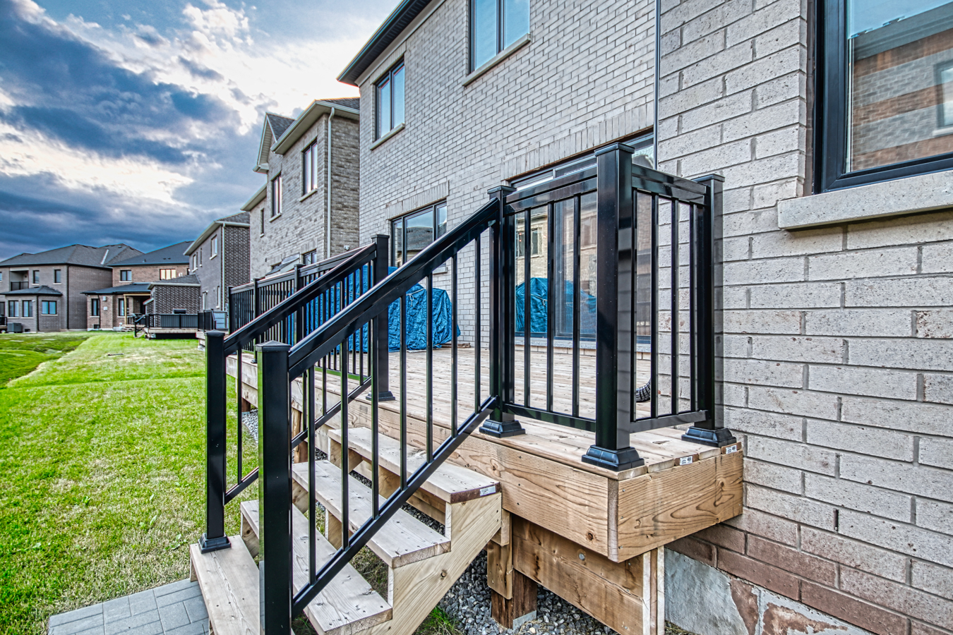 2326 Hyacinth Cres Oakville, ON L6M 4G3 (6 of 94)